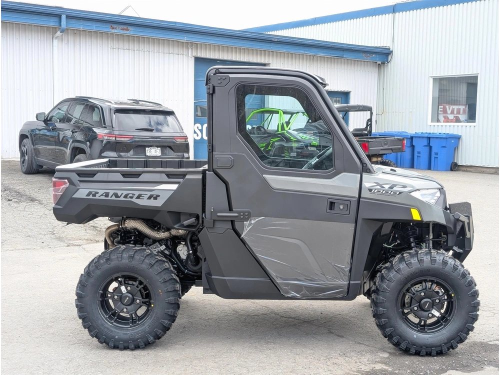 2027 Polaris Ranger Xp 1000 Cab - Avalanche Gray 🎯 Utv Cabine 1000cc Travail 4 Saisons Chauffé Prix Abordable Defender Ranger Qualité 🟢 alt