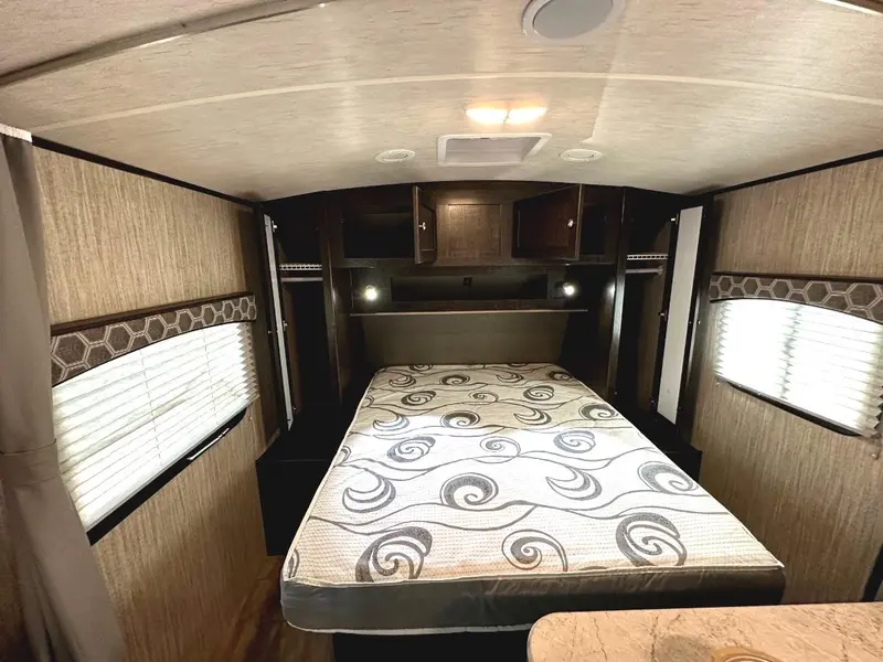 2018 Cruiser RV Shadow cruiser 225RBS thumbnail 22