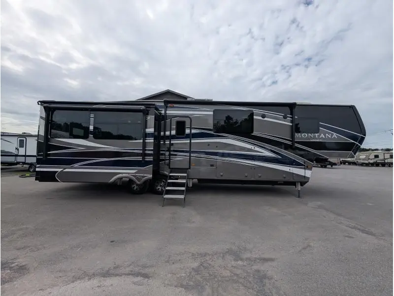 2023 Keystone RV Montana