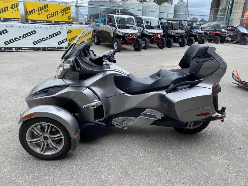 Can-Am Spyder RT SM5 2011
