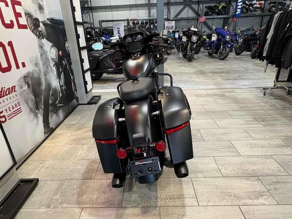 2026 Indian Motorcycle Challenger Dark Horse + 112 Package alt