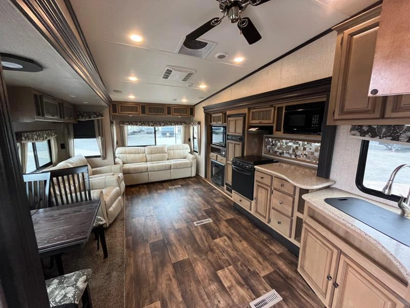 Crossroads Cruiser 315rl 2017 alt