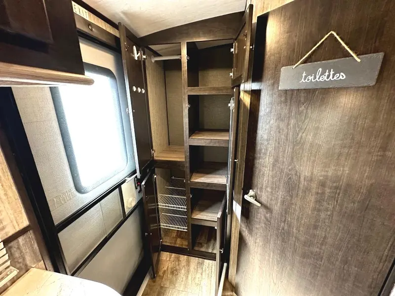 2018 Cruiser RV Shadow cruiser 225RBS thumbnail 12