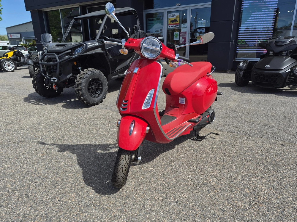 2022 Piaggio Vespa Elettrica 45mph alt