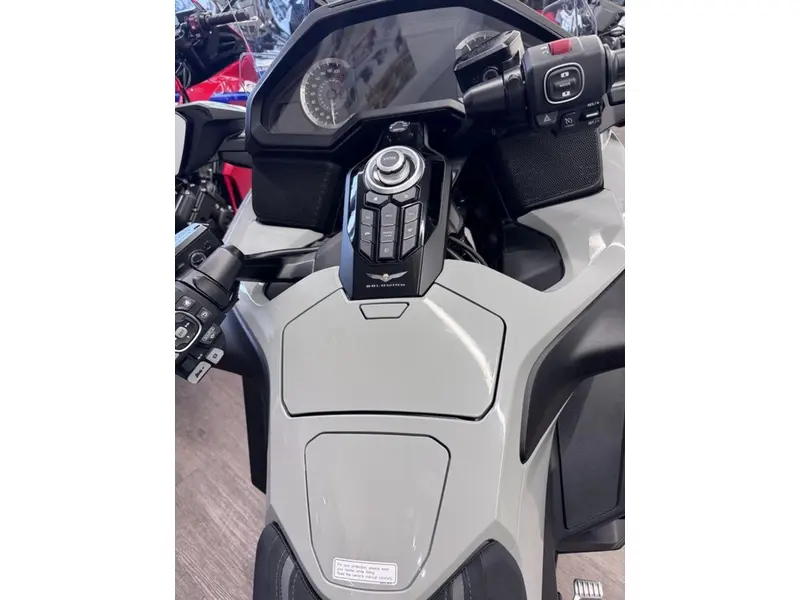2026 Honda Gold Wing Tour thumbnail 20
