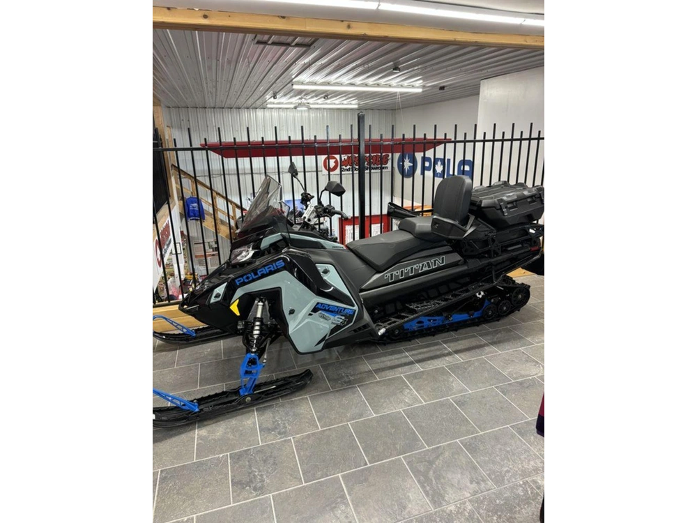 2026 Polaris Prostar S4 Titan Adventure Ultimate 155 1.5 alt