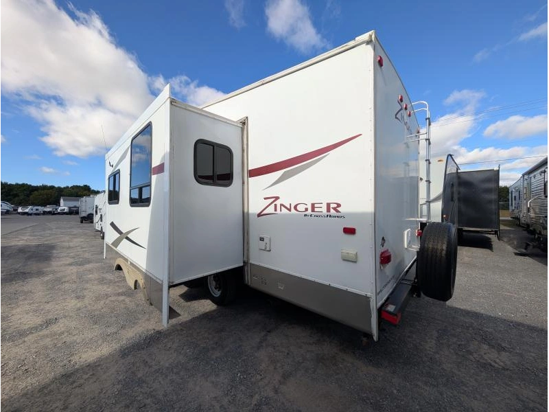 Crossroads Zinger 250bh 2010 alt