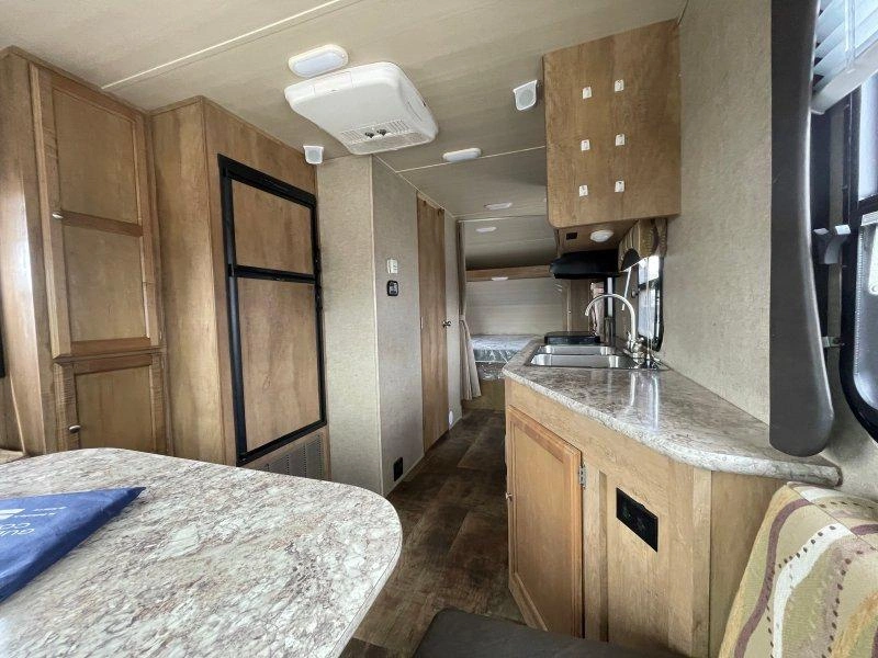 2018 Gulfstream Matrix 22uld alt