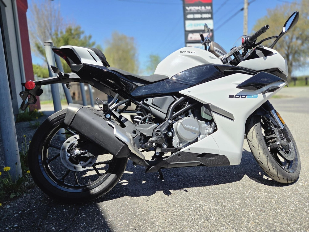 Cfmoto 300ss 2025 alt