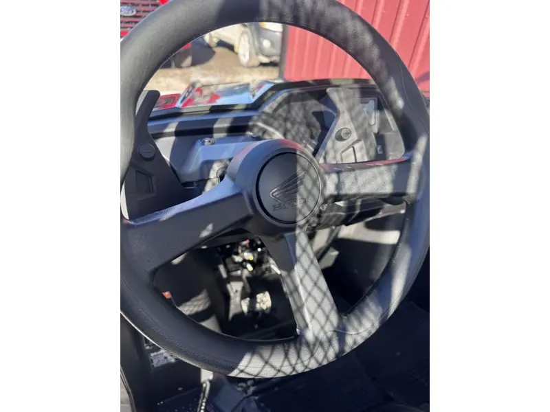 2026 Honda Pioneer 520 thumbnail 9