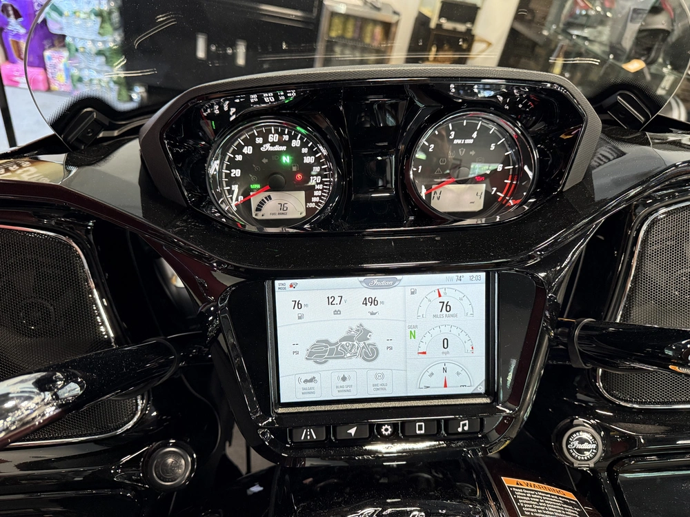 2026 Indian Motorcycle Challenger Limited 112 alt