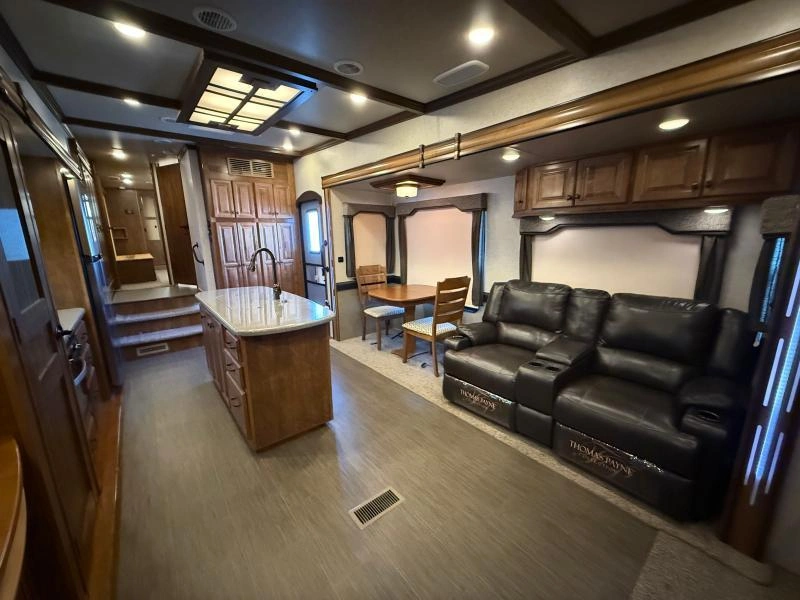 Heartland Big Country 3560s 2018 alt