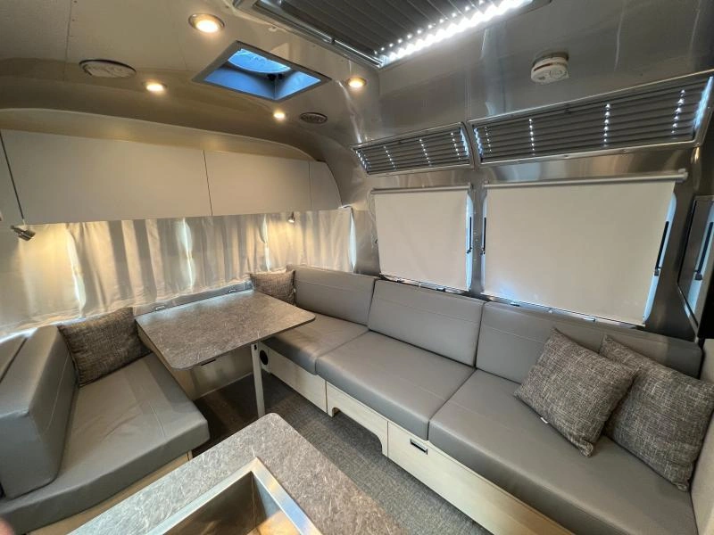 Airstream Flying Cloud 25fb 2023 alt