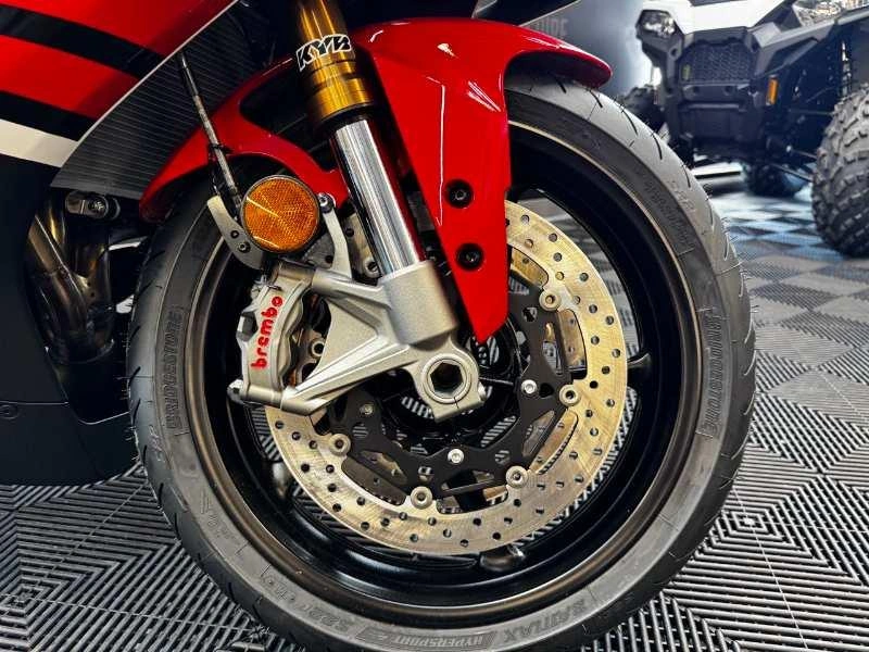2026 Yamaha Yzf-r9 70e Anniversaire alt