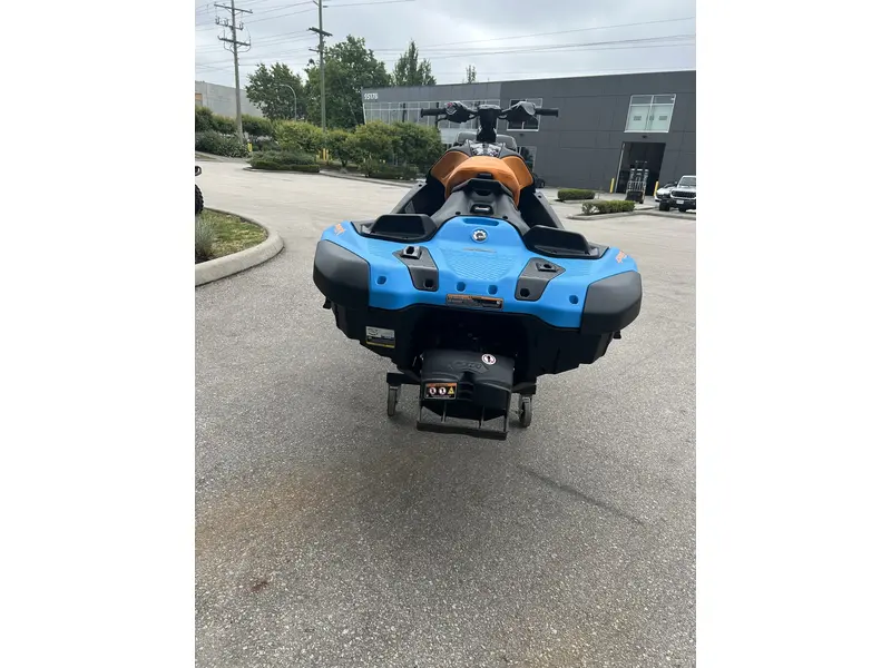 2026 Sea-Doo SPARK™ 1UP TRIXX 90 (Sound system)