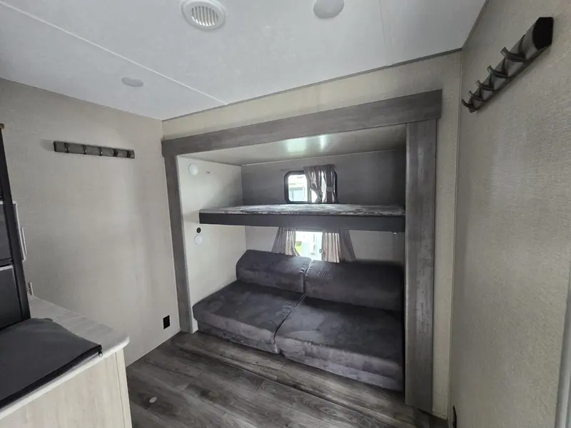 2023 Coachmen Catalina 39FKTS thumbnail 13