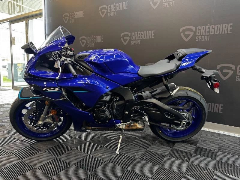 2026 Yamaha Yzf-r1 alt