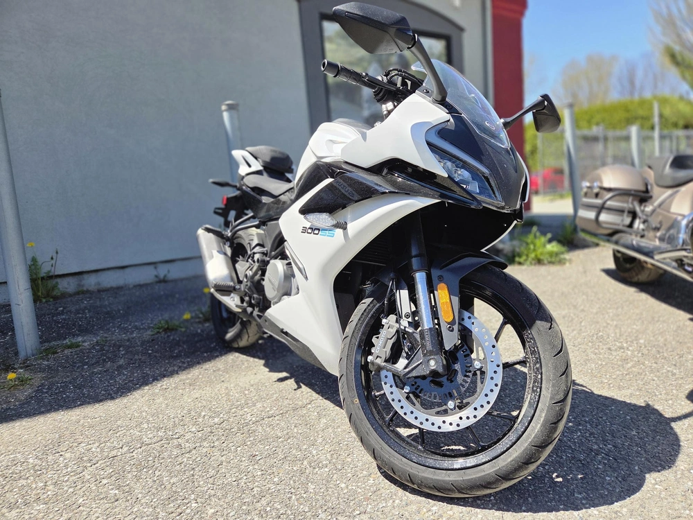 Cfmoto 300ss 2025 alt