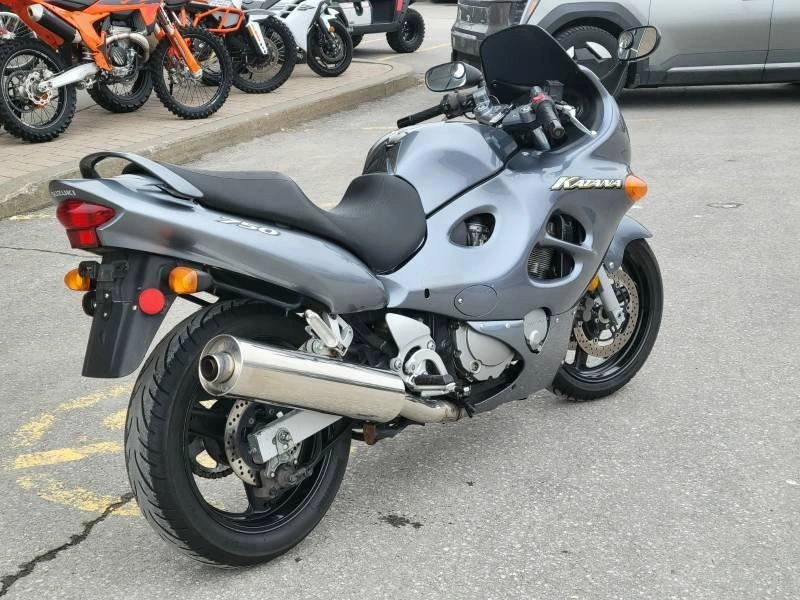 2004 Suzuki Gsx750 alt