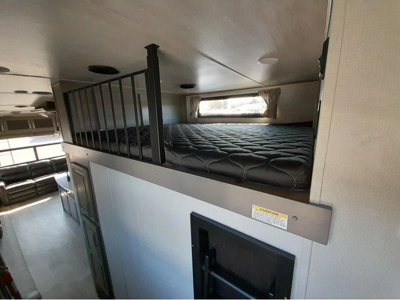 Keystone Rv Montana 3855br 2021 alt