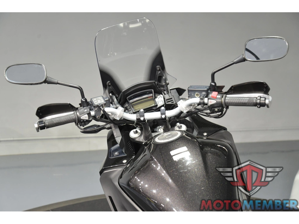 2016 Honda Vfr1200x alt