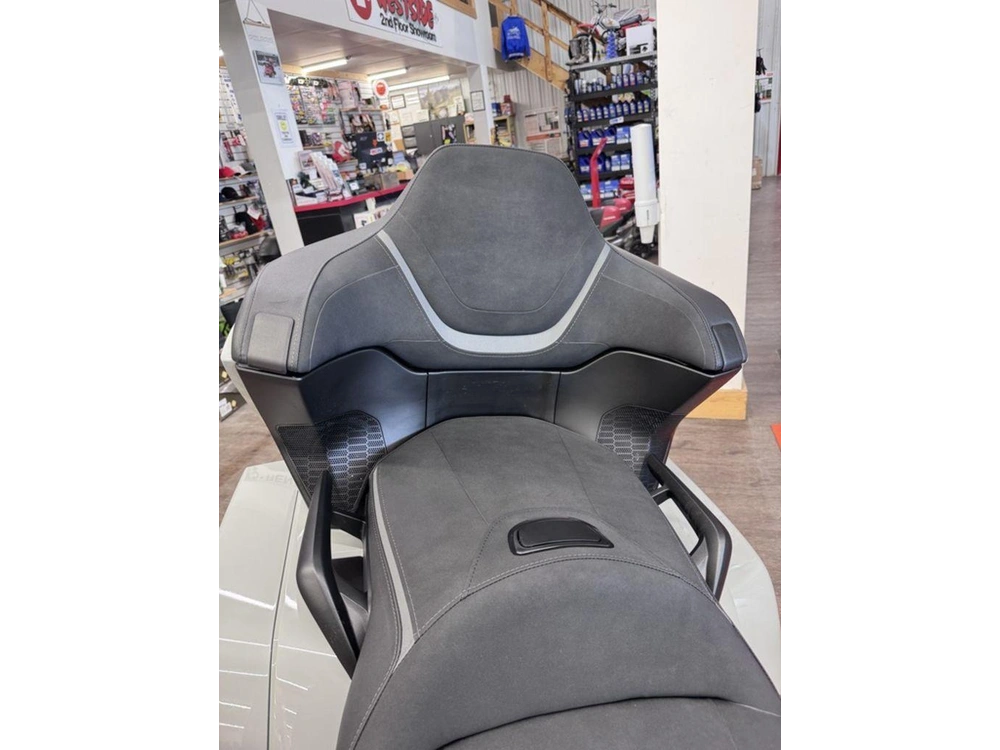 2026 Honda Gold Wing Tour alt