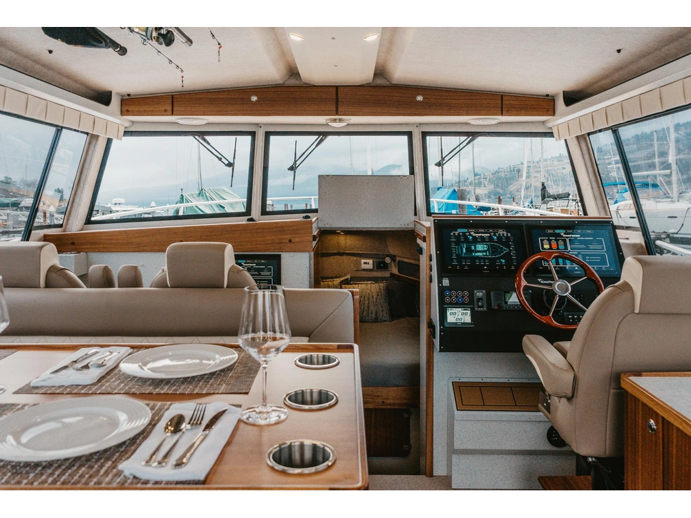 2027 Kingfisher 38 Gfx 38 Gfx alt