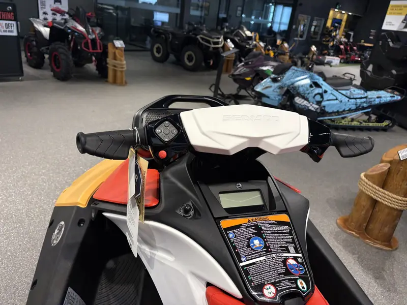 2026 Sea-Doo Spark for 3 Convenience Package (Sound System) thumbnail 10