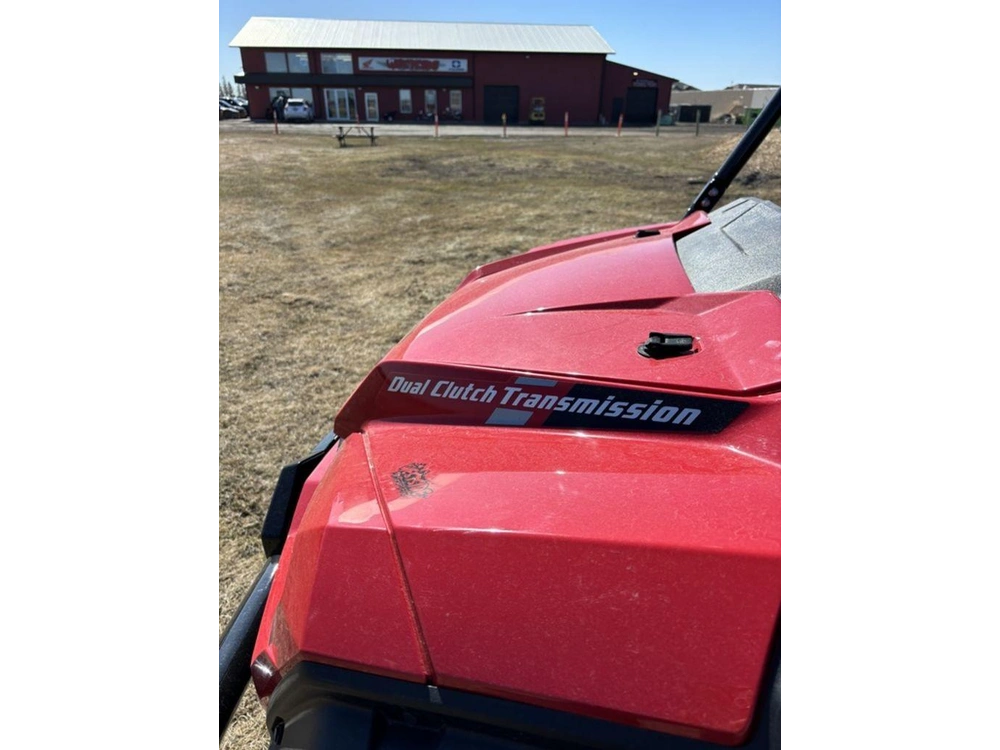 2025 Honda Pioneer 1000-5p Dlx alt