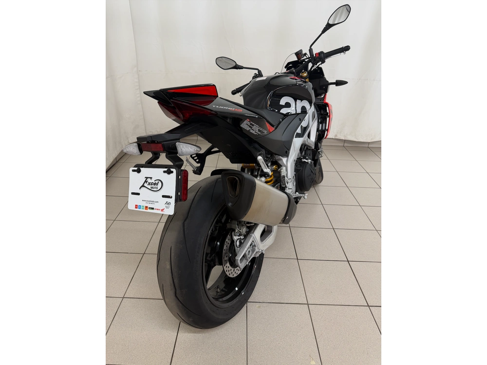 Aprilia Tuono V4 Factory 2024 alt