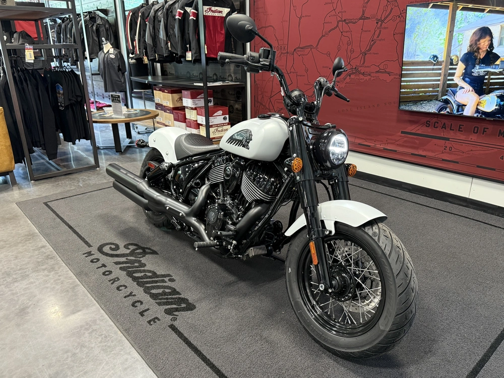 2026 Indian Motorcycle Chief Bobber Dark Horse alt