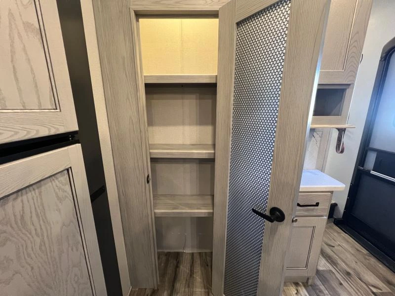 Keystone Rv Montana 295rl 2023 alt