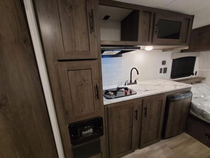 Coachmen Clipper 16fb 2022 alt