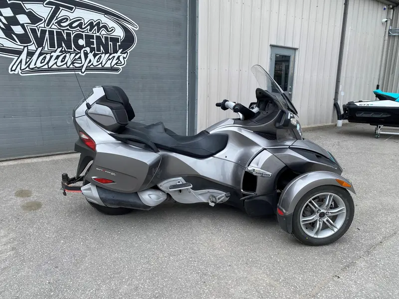 Can-Am Spyder RT SM5 2011