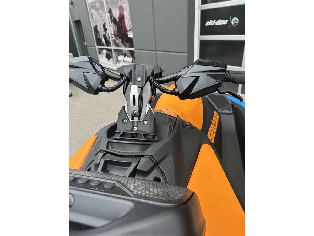 2026 Sea-doo Spark™ 1up Trixx 90 (sound System) alt