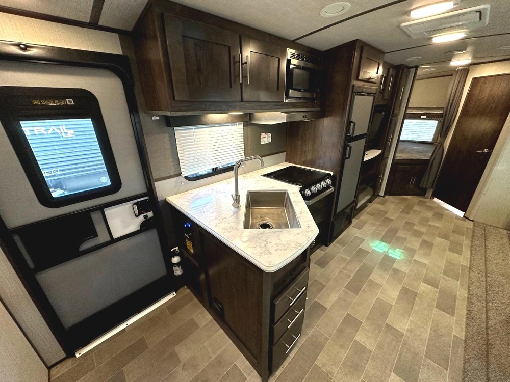 2020 Cruiser Rv Embrace El275 alt