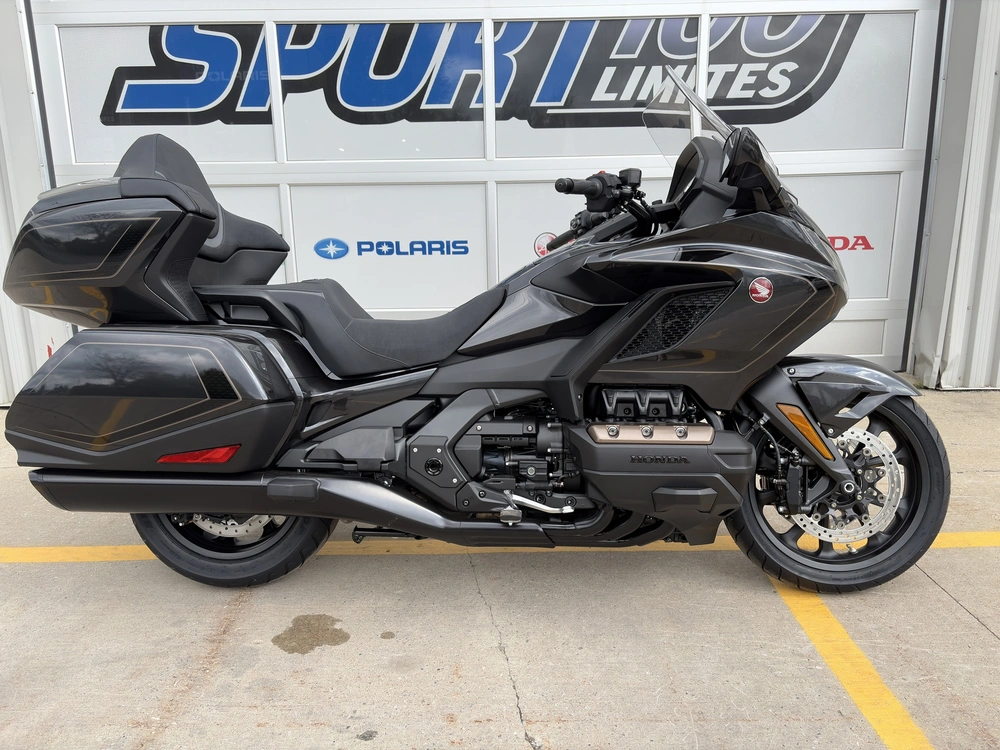 2026 Honda Gold Wing Tour alt
