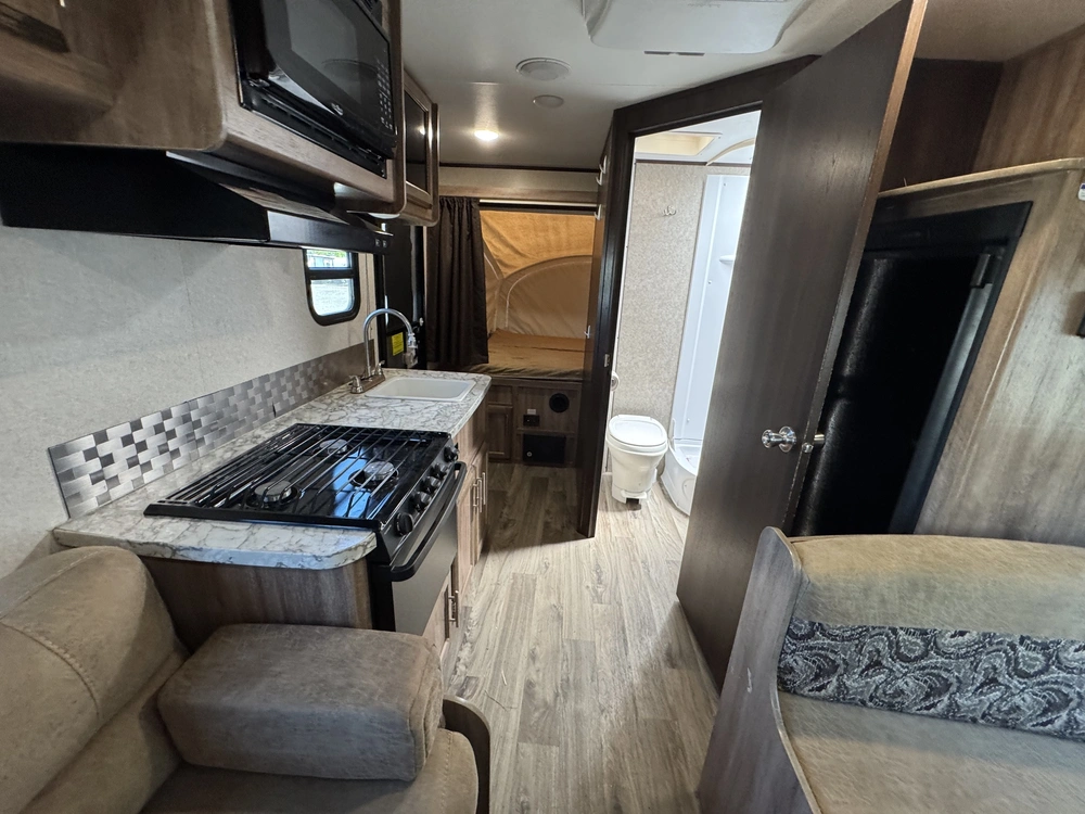 Jayco Jay Feather 17z 2018 alt
