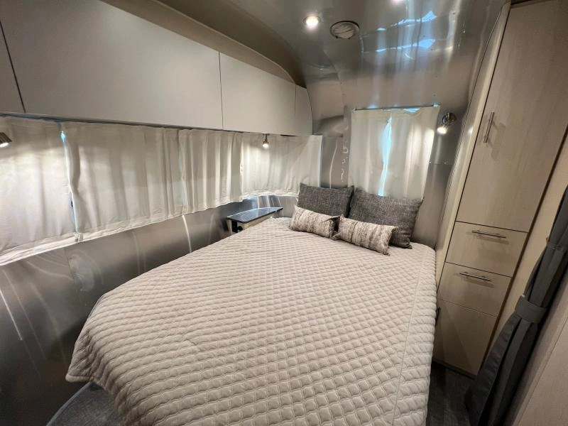 Airstream Flying Cloud 25fb 2023 alt