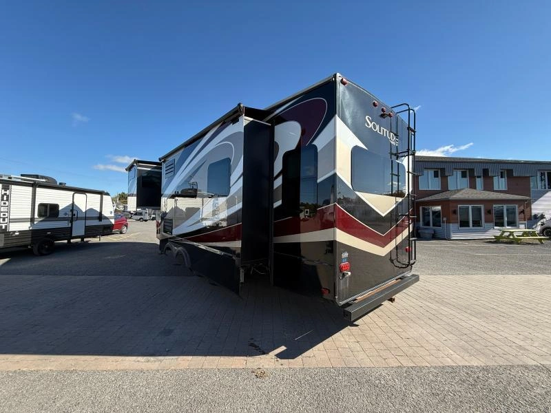 Grand Design Solitude 310gk 2019 alt