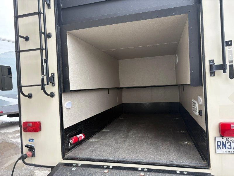 Keystone Rv Montana 380th 2018 alt