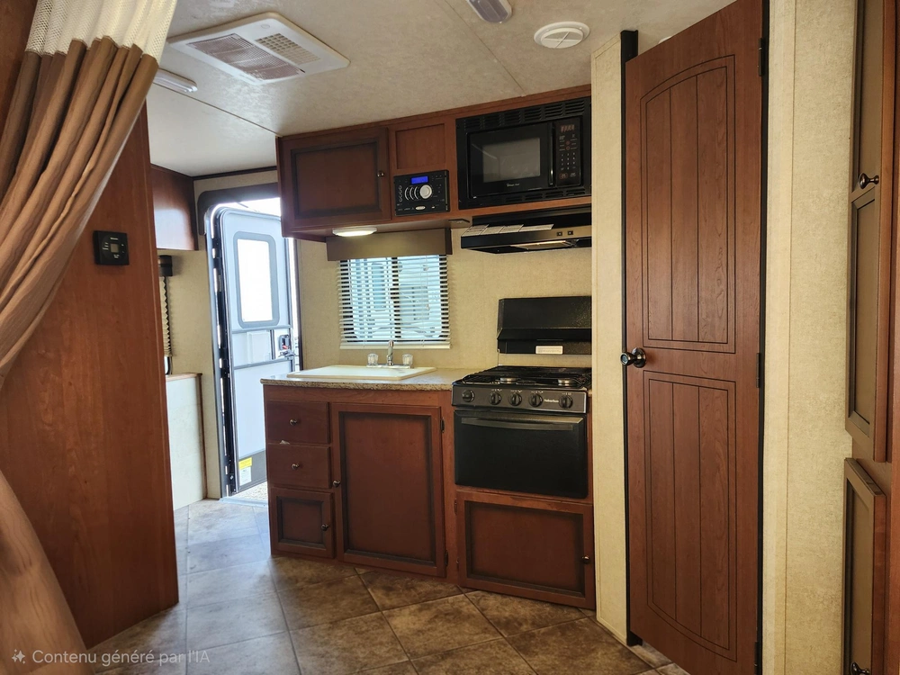Palomino 213x Hybrid 2015 alt