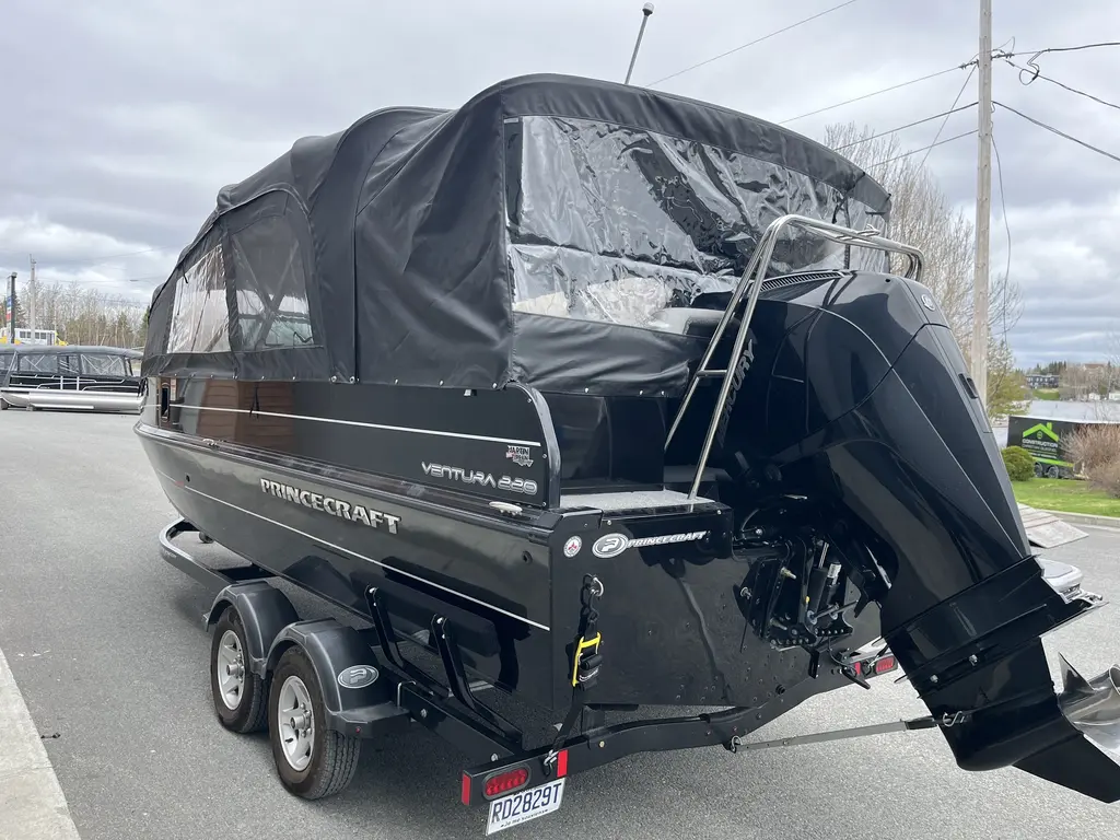2022 Princecraft VENTURA 220 WS + 200HP