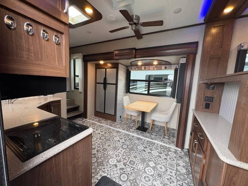 Keystone Rv Montana 380th 2018 alt