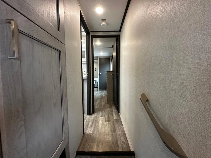 Keystone Rv Montana 373rd 2021 alt
