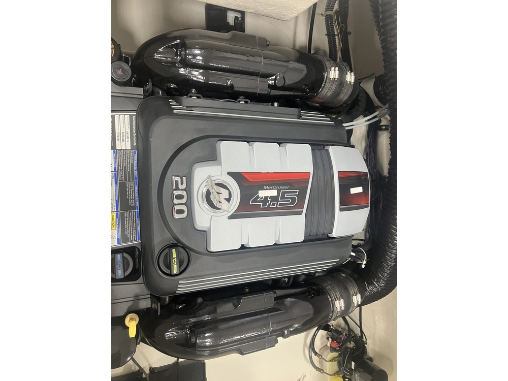 2024 Bayliner Vr4 Bowrider alt