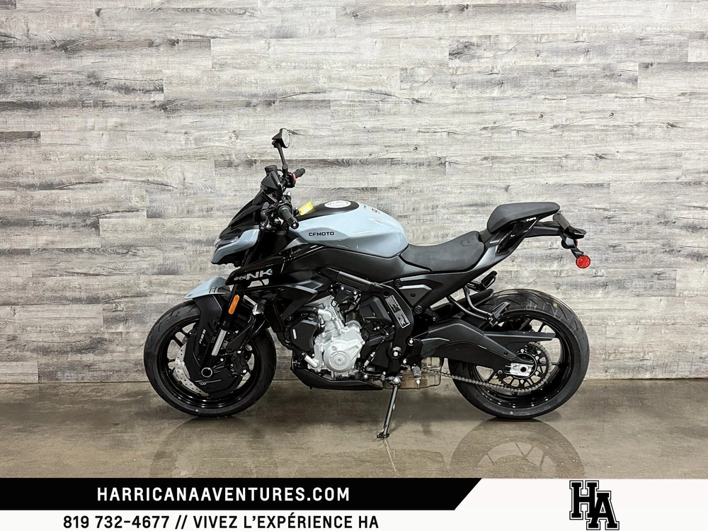 2026 Cfmoto 675nk Gris alt