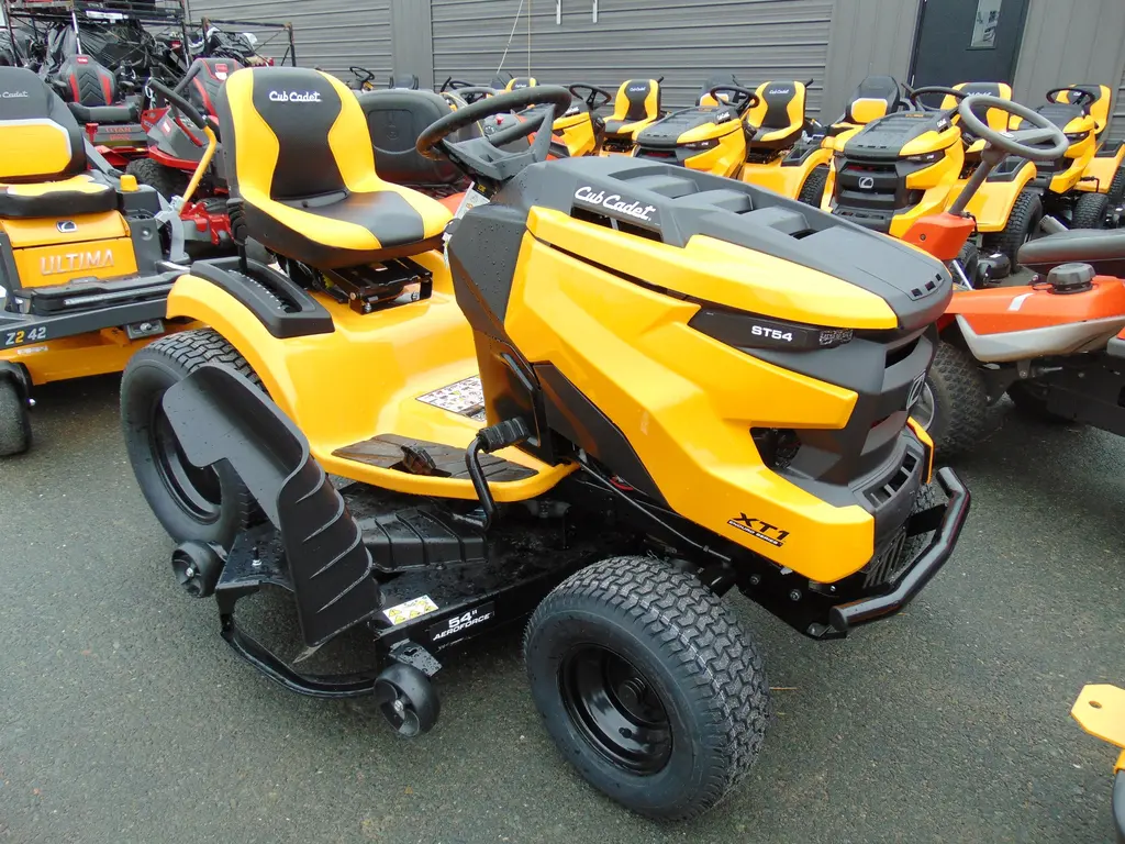 Cub Cadet XT1 ST54 2026