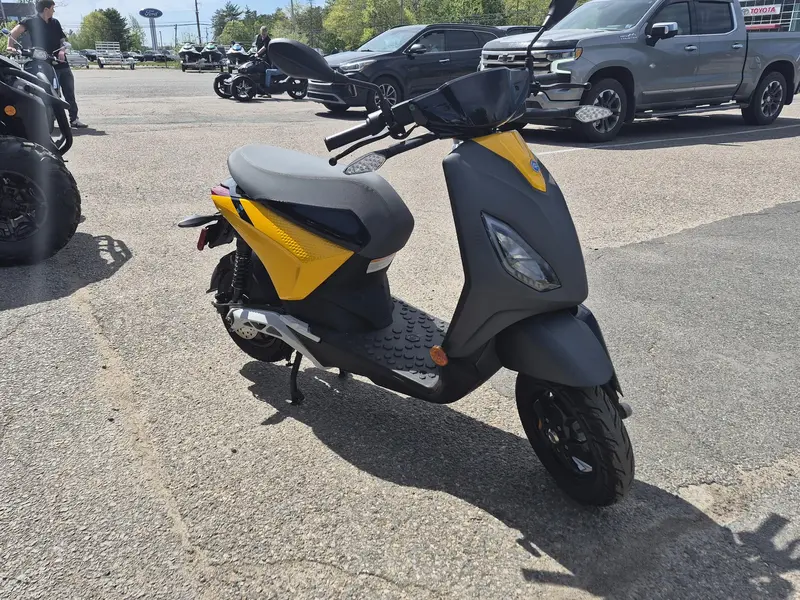 2022 Piaggio PIAGGIO 1 ACTIVE MY22 SUNSHINEMIX GREYAM thumbnail 4