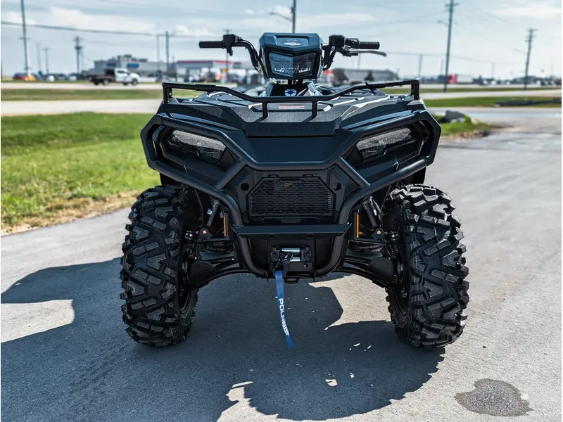 2026 Polaris Sportsman 570 Trail // Onyx Black thumbnail 2